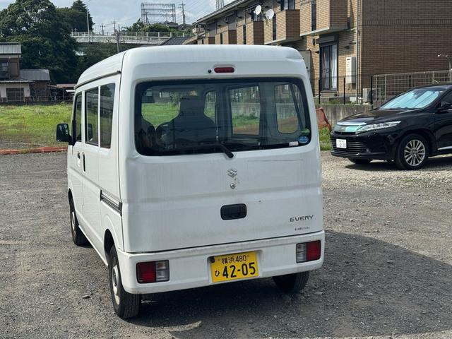 エブリイ ＰＡ　車検２年間　走行距離６万キロ　２ｎｄ発進　バックカメラ　オーバーヘッドレス（5枚目）