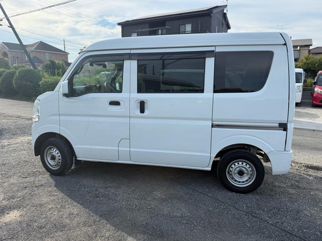 ＮＶ１００クリッパーバン ＤＸ　ＧＬセーフティパッケージ　車検２年間　キーレス　ドライブレコーダー　オーバーヘッドレス　４速ＡＴ　　セフティサポート（3枚目）