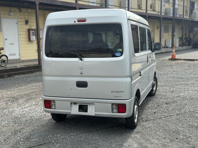 エブリイ ＰＣ　車検８年７月　４ＷＤ　４速ＡＴ　ナビ　ＥＴＣ　ドライブレコーダー　オーバーヘッドレス（3枚目）