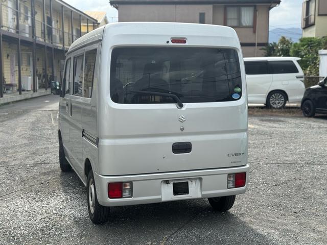 エブリイ ＰＣ　車検８年７月　４ＷＤ　４速ＡＴ　ナビ　ＥＴＣ　ドライブレコーダー　オーバーヘッドレス（4枚目）