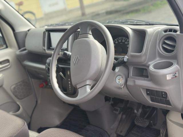 エブリイ ＰＣ　車検８年７月　４ＷＤ　４速ＡＴ　ナビ　ＥＴＣ　ドライブレコーダー　オーバーヘッドレス（7枚目）