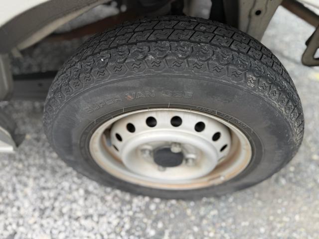 エブリイ ＰＣ　車検８年７月　４ＷＤ　４速ＡＴ　ナビ　ＥＴＣ　ドライブレコーダー　オーバーヘッドレス（17枚目）