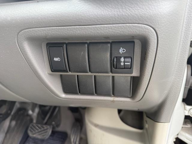 エブリイ ＰＣ　車検８年７月　４ＷＤ　４速ＡＴ　ナビ　ＥＴＣ　ドライブレコーダー　オーバーヘッドレス（19枚目）