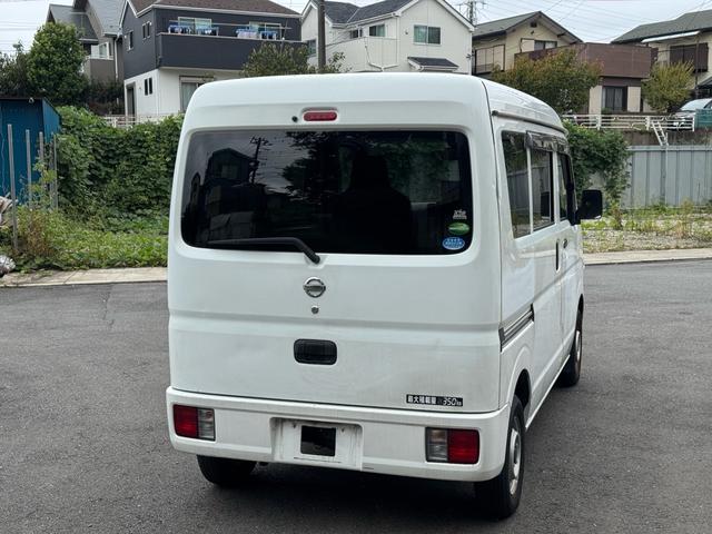 ＮＶ１００クリッパーバン ＤＸ　車検２年間　キーレス　ナビ　ＥＴＣ　ドライブレコーダー　２ｎｄ発進（3枚目）