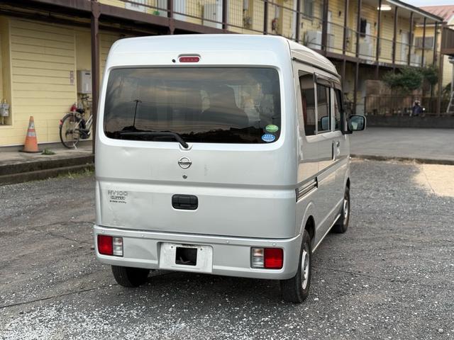 ＮＶ１００クリッパーバン ＤＸ　セーフティパッケージ　車検２年間　４速ＡＴ　セフティサポート　キーレス　オーバーヘッドレス（3枚目）