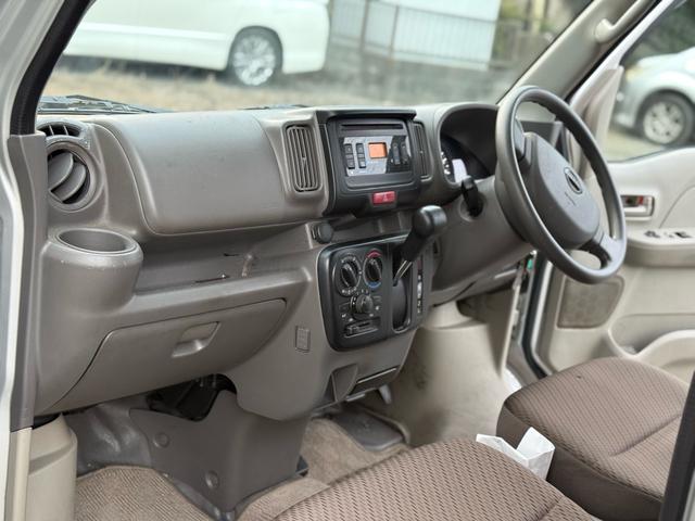 ＮＶ１００クリッパーバン ＤＸ　セーフティパッケージ　車検２年間　４速ＡＴ　セフティサポート　キーレス　オーバーヘッドレス（8枚目）