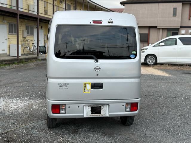 ＮＶ１００クリッパーバン ＤＸ　ＧＬパッケージ　車検２年間　キーレス　バックカメラ　オーバーヘッドレス　２ｎｄ発進（3枚目）
