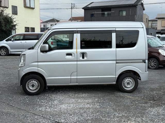 ＮＶ１００クリッパーバン ＤＸ　ＧＬパッケージ　車検２年間　キーレス　バックカメラ　オーバーヘッドレス　２ｎｄ発進（5枚目）