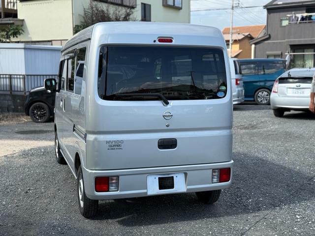 ＮＶ１００クリッパーバン ＤＸ　ＧＬエマージェンシーブレーキパッケージ　車検２年間　キーレス　オーバーヘッドレス　２ｎｄ発進（4枚目）