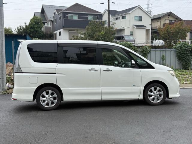 セレナ ハイウェイスター　Ｓ－ハイブリッド　車検２年間　ＥＴＣ　ナビ　バックカメラ　プッシュスタート　ドライブレコーダー　両側パワースライドドア（5枚目）