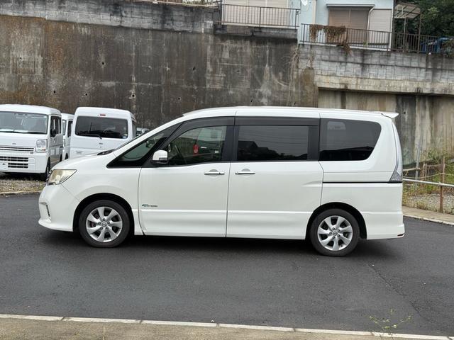 セレナ ハイウェイスター　Ｓ－ハイブリッド　車検２年間　ＥＴＣ　ナビ　バックカメラ　プッシュスタート　ドライブレコーダー　両側パワースライドドア（6枚目）