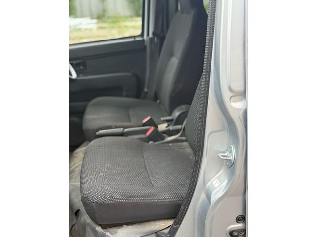 ハイゼットカーゴ ＤＸ　車検２年間　キーレス　ＥＴＣ　ナビ　オーバーヘッドレス　アイドリングストップ（9枚目）