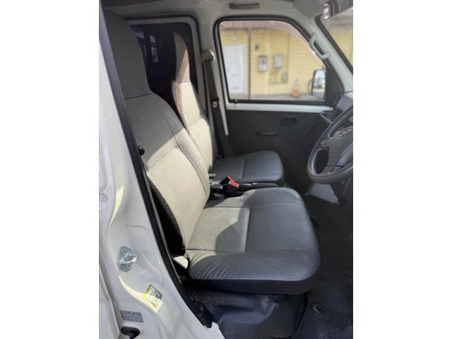 ハイゼットカーゴ スペシャル 車検2年間 アイドリングストップ(9枚目)