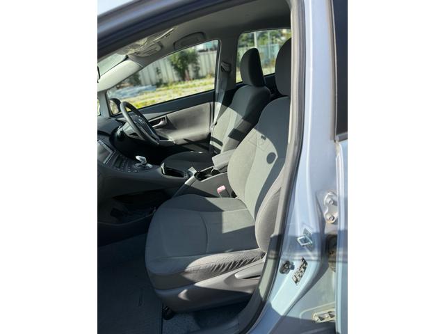 プリウス Ｓ　車検２年間　ナビ　バックカメラ　ＥＴＣ　プッシュスタート（9枚目）