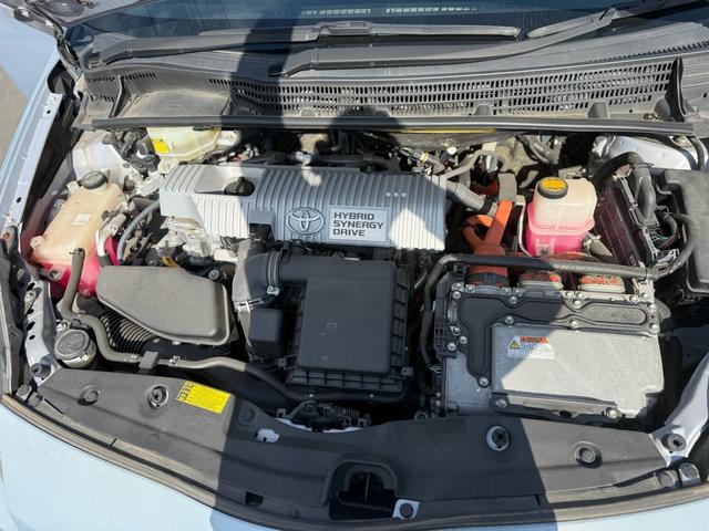 プリウス Ｓ　車検２年間　ナビ　バックカメラ　ＥＴＣ　プッシュスタート（16枚目）