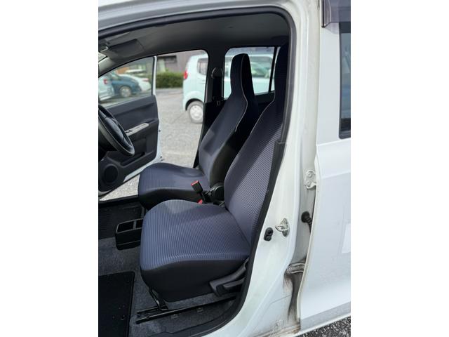 アルト Ｌ　車検２年間　キーレス　シートヒーター　デュアルセンサーブレーキサポート（9枚目）