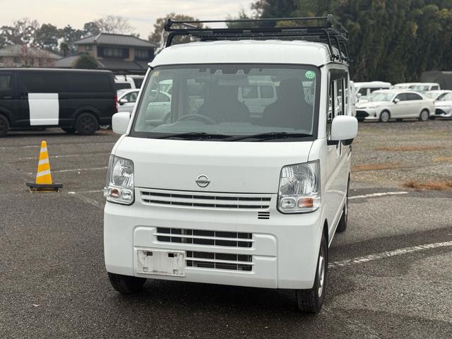 ＮＶ１００クリッパーバン ＤＸ　ＧＬセーフティパッケージ　車検２年間　４速ＡＴ　セフティサポート　キーレス　ナビ　バックカメラ　ＥＴＣ　オーバーヘッドレス（2枚目）
