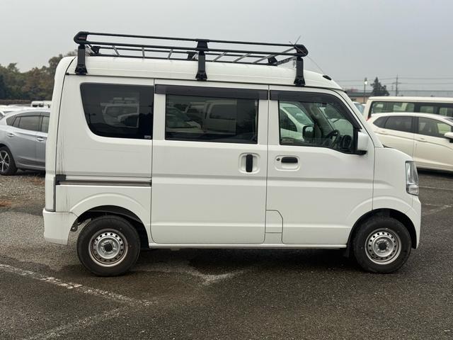 ＮＶ１００クリッパーバン ＤＸ　ＧＬセーフティパッケージ　車検２年間　４速ＡＴ　セフティサポート　キーレス　ナビ　バックカメラ　ＥＴＣ　オーバーヘッドレス（3枚目）