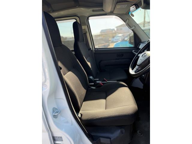 ハイゼットカーゴ ＤＸ　ＳＡＩＩＩ　車検９年３月　キーレス　スマートアシスト　ＥＴＣ　オーバーヘッドレス（9枚目）