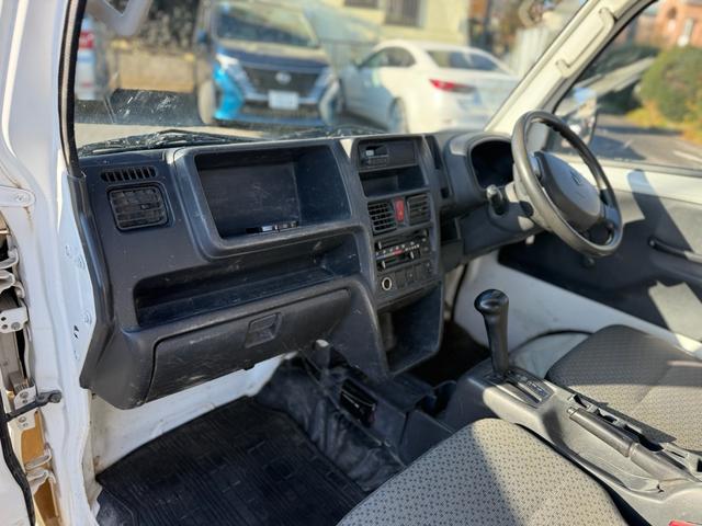 キャリイトラック ＫＣエアコン・パワステ　車検２年間　ＡＴ　４ＷＤ　ＥＴＣ　ドライブレコーダー（8枚目）