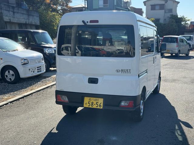 ハイゼットカーゴ ＤＸ　車検２年間　キーレス　スマートアシスト　アイドリングストップオーバーヘッドレス（3枚目）