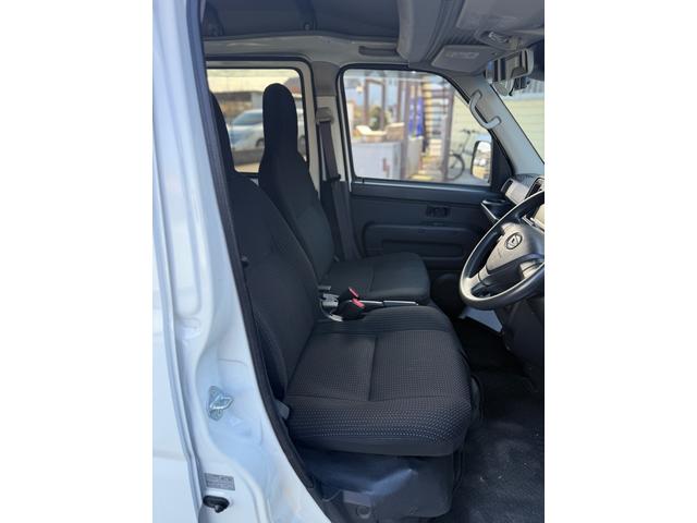 ハイゼットカーゴ ＤＸ　車検２年間　スマートアシスト　キーレス　ドライブレコーダー　ナビ　バックカメラ（10枚目）