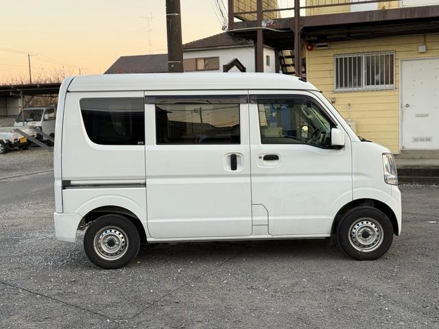 エブリイ PCリミテッド 車検2年間 4速AT キーレス ナビ バックカメラ ETC セフティサポート(6枚目)