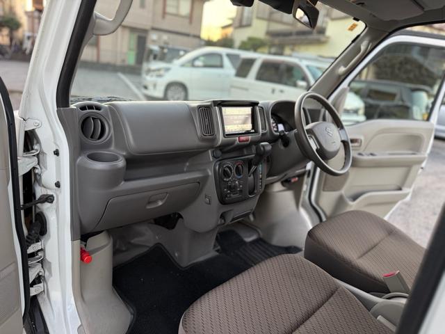 エブリイ PCリミテッド 車検2年間 4速AT キーレス ナビ バックカメラ ETC セフティサポート(8枚目)