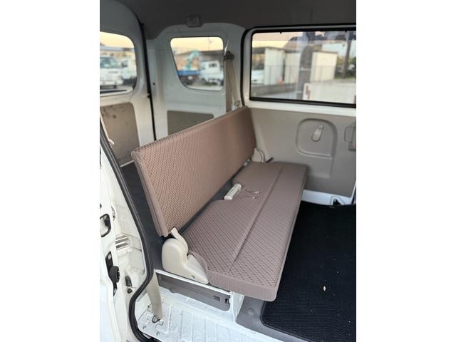 エブリイ PCリミテッド 車検2年間 4速AT キーレス ナビ バックカメラ ETC セフティサポート(11枚目)