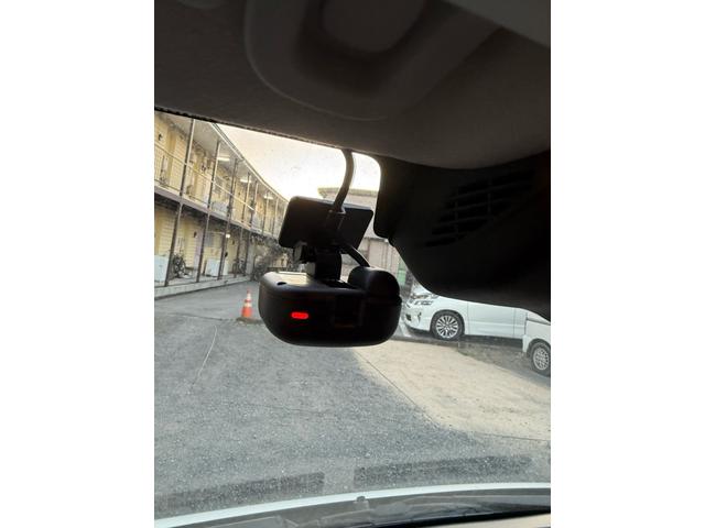 エブリイ PCリミテッド 車検2年間 4速AT キーレス ナビ バックカメラ ETC セフティサポート(14枚目)