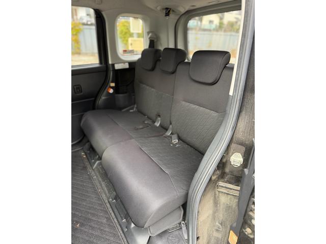 ルーミー カスタムＧ　車検２年間　プッシュスタート　ＥＴＣ　ナビ　バックカメラ　プッシュスタート　両側電動パワースライドドア（10枚目）