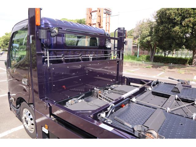 デュトロ 　積載車　日新工業　２台積み　ミッドナイトパープルＩＩＩ　アルミホイール　メッキグリル　メッキカバー（40枚目）