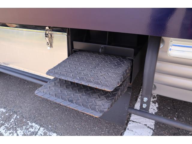 デュトロ 　積載車　日新工業　２台積み　ミッドナイトパープルＩＩＩ　アルミホイール　メッキグリル　メッキカバー（46枚目）