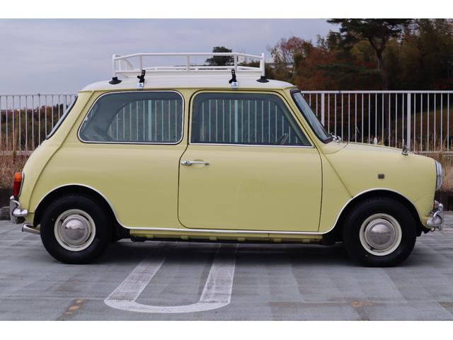 MINI 1.3 Mk1(マーク1)仕様 10インチホイール センターメーター ルーフキャリア モトリタステア フェンダーミラー センターマフラー(6枚目)