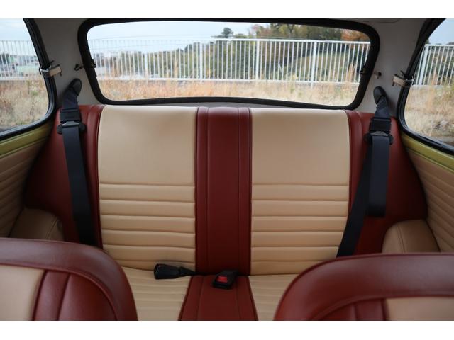 MINI 1.3 Mk1(マーク1)仕様 10インチホイール センターメーター ルーフキャリア モトリタステア フェンダーミラー センターマフラー(15枚目)