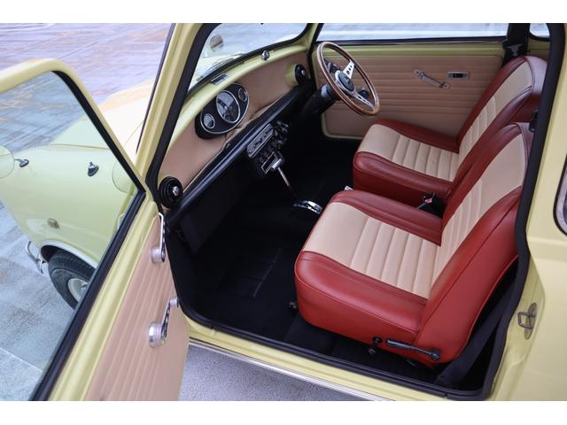 MINI 1.3 Mk1(マーク1)仕様 10インチホイール センターメーター ルーフキャリア モトリタステア フェンダーミラー センターマフラー(21枚目)