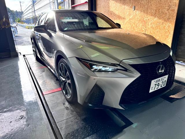 ＩＳ ＩＳ３５０　Ｆスポーツ　３眼ＬＥＤヘッドライト　アップルカープレイ　白革シート　純正オプションＬＳＤ（13枚目）