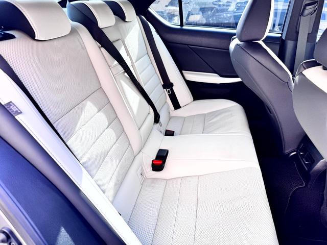 ＩＳ ＩＳ３５０　Ｆスポーツ　３眼ＬＥＤヘッドライト　アップルカープレイ　白革シート　純正オプションＬＳＤ（25枚目）