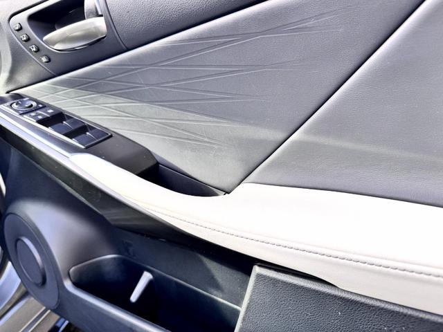 ＩＳ ＩＳ３５０　Ｆスポーツ　３眼ＬＥＤヘッドライト　アップルカープレイ　白革シート　純正オプションＬＳＤ（30枚目）