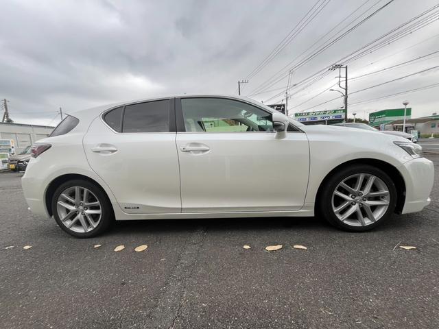 CT CT200h レクサス・純正ナビ・TV・ETC・レーダークルーズ・パドルシフト・LEDヘッドライト・レザーシート・パワーシートヒーター・コーナーセンサー(5枚目)