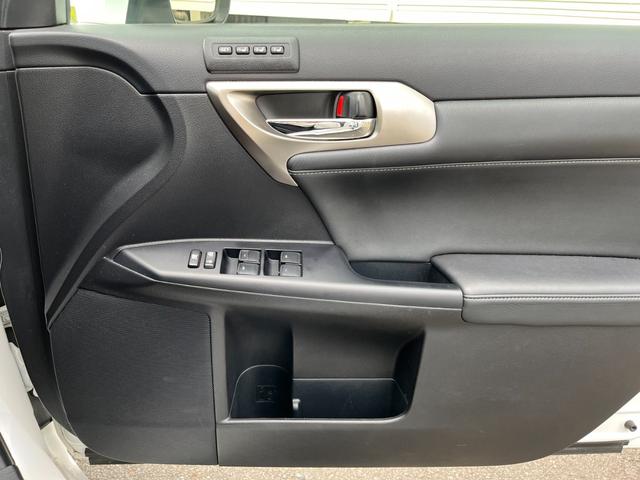 CT CT200h レクサス・純正ナビ・TV・ETC・レーダークルーズ・パドルシフト・LEDヘッドライト・レザーシート・パワーシートヒーター・コーナーセンサー(25枚目)