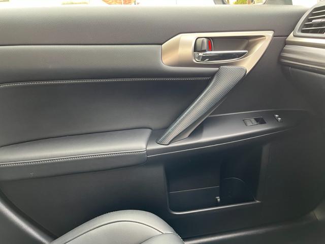 CT CT200h レクサス・純正ナビ・TV・ETC・レーダークルーズ・パドルシフト・LEDヘッドライト・レザーシート・パワーシートヒーター・コーナーセンサー(26枚目)