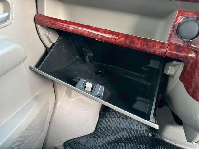 エブリイワゴン ＰＺターボ　／フルエアロ／後席モニター／ヘッドレストモニター／インタークーラーターボ／ナビ／地デジ／片側電動スライドドア／ＥＴＣ／（26枚目）