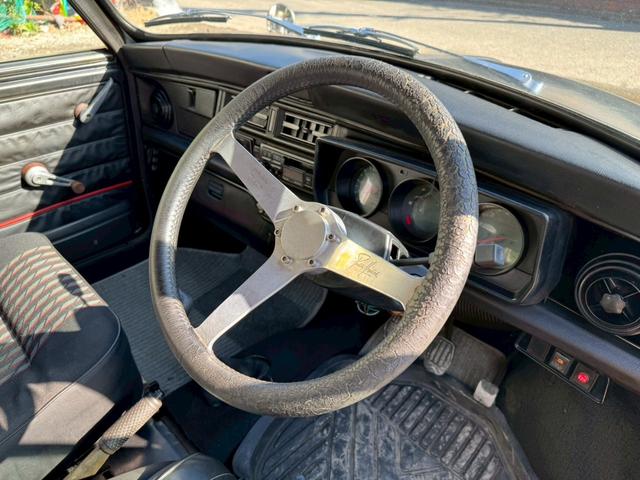 MINI クーパー1.3 /4速マニュアル/スペアキー/純正アルミ/(9枚目)