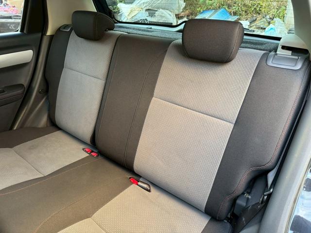 スイフト スポーツ　／５速マニュアル／ナビ／ワンセグＴＶ／社外サスペンション／社外マフラー／ゼロチャンバー／社外アルミホイール／サブウーファー／ＭＯＭＯステ／ドライブレコーダー前後／ＥＴＣ／（9枚目）