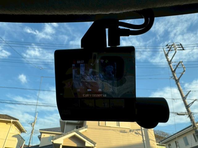 スイフト スポーツ　／５速マニュアル／ナビ／ワンセグＴＶ／社外サスペンション／社外マフラー／ゼロチャンバー／社外アルミホイール／サブウーファー／ＭＯＭＯステ／ドライブレコーダー前後／ＥＴＣ／（32枚目）