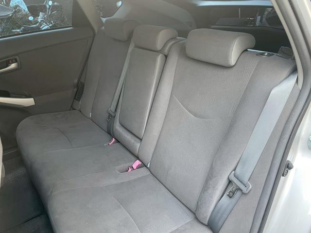 プリウス Ｓ　ナビ　Ｂカメラ　ステアリングスイッチ　ＬＥＤルームランプ　　ＥＴＣ　１５ＡＷ　フォグランプ　コーナーポール（11枚目）