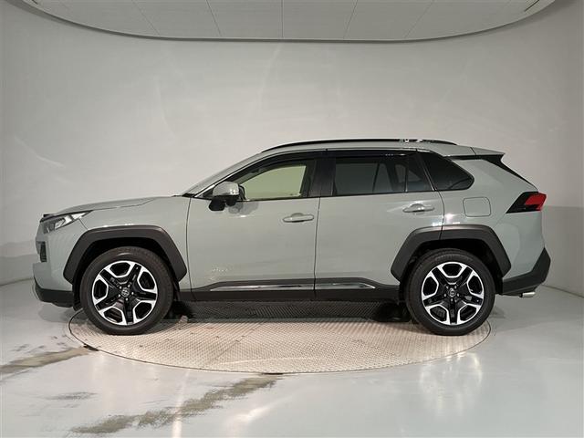 ＲＡＶ４ アドベンチャー　リヤカメラ　記録簿付　アルミ　クルーズＣ　ナビテレビ　ＬＥＤライト　１オーナー　イモビ　地デジ　ＥＳＣ　スマキー　ＰＳ　ＥＴＣ付き　ドラレコ付き　エアコン　４ＷＤ車　電動パワーシート　パワーウインドウ（2枚目）