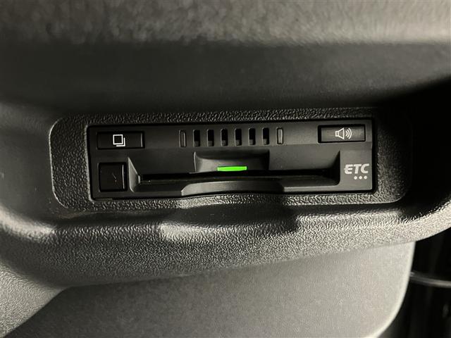 ハイエースバン スーパーＧＬ　ダークプライムＩＩ　ＬＥＤヘットライト　メモリーナビゲーション　ミュージックプレイヤー接続可　地デジ　スマキー　ＡＢＳ　盗難警報装置　運転席エアバッグ　オートエアコン　パワーウインドウ　記録簿　ＥＳＣ　ドラレコ　ＥＴＣ（8枚目）