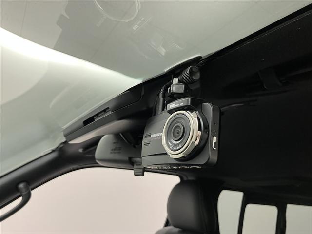 ハイエースバン スーパーＧＬ　ダークプライムＩＩ　ＬＥＤヘットライト　メモリーナビゲーション　ミュージックプレイヤー接続可　地デジ　スマキー　ＡＢＳ　盗難警報装置　運転席エアバッグ　オートエアコン　パワーウインドウ　記録簿　ＥＳＣ　ドラレコ　ＥＴＣ（9枚目）